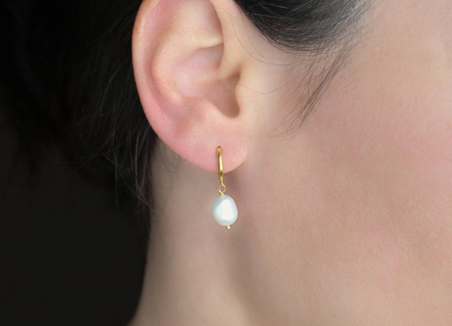 Blueyejewelry Earrings Gold Vermeil Pearl Hoops