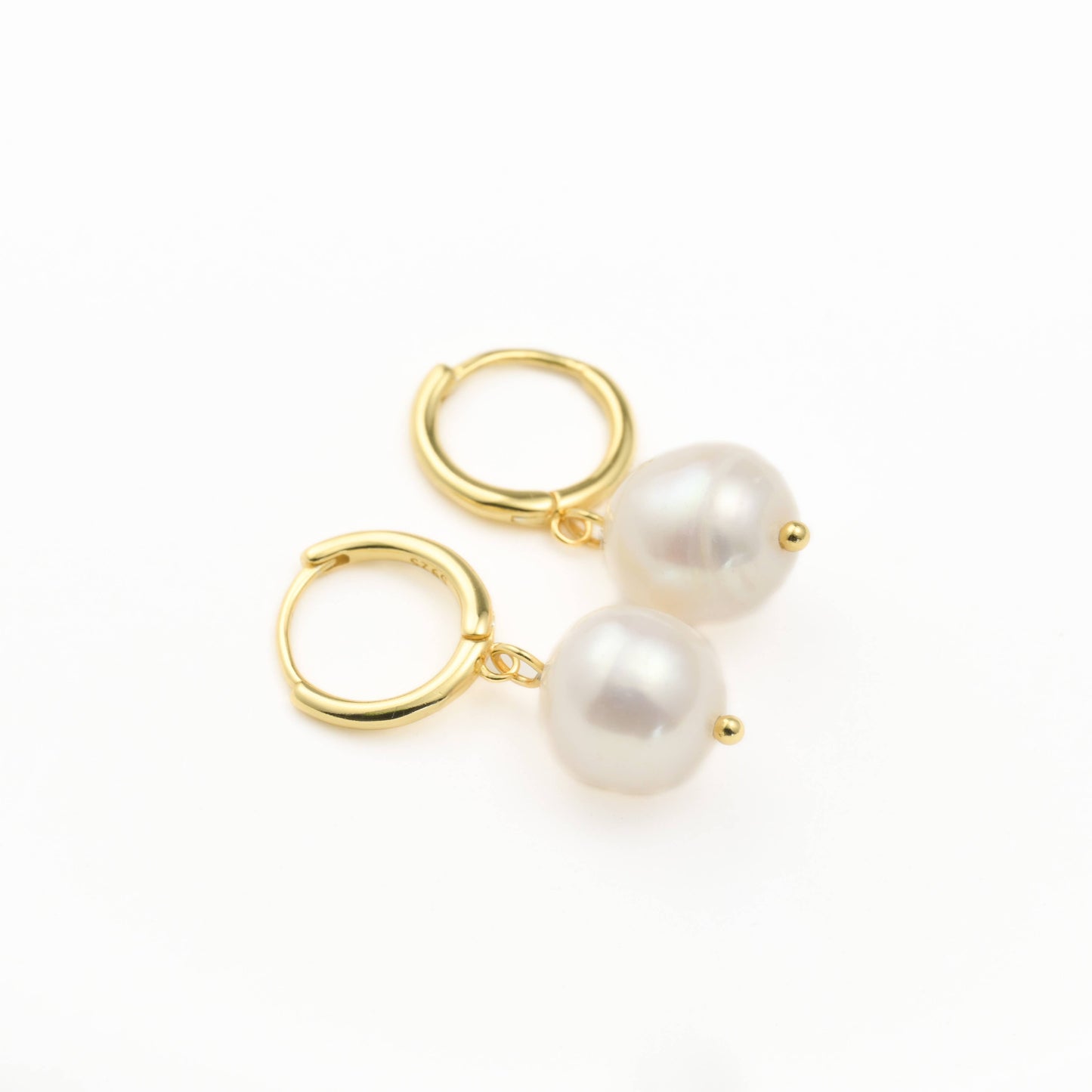 Blueyejewelry Earrings Gold Vermeil Pearl Hoops