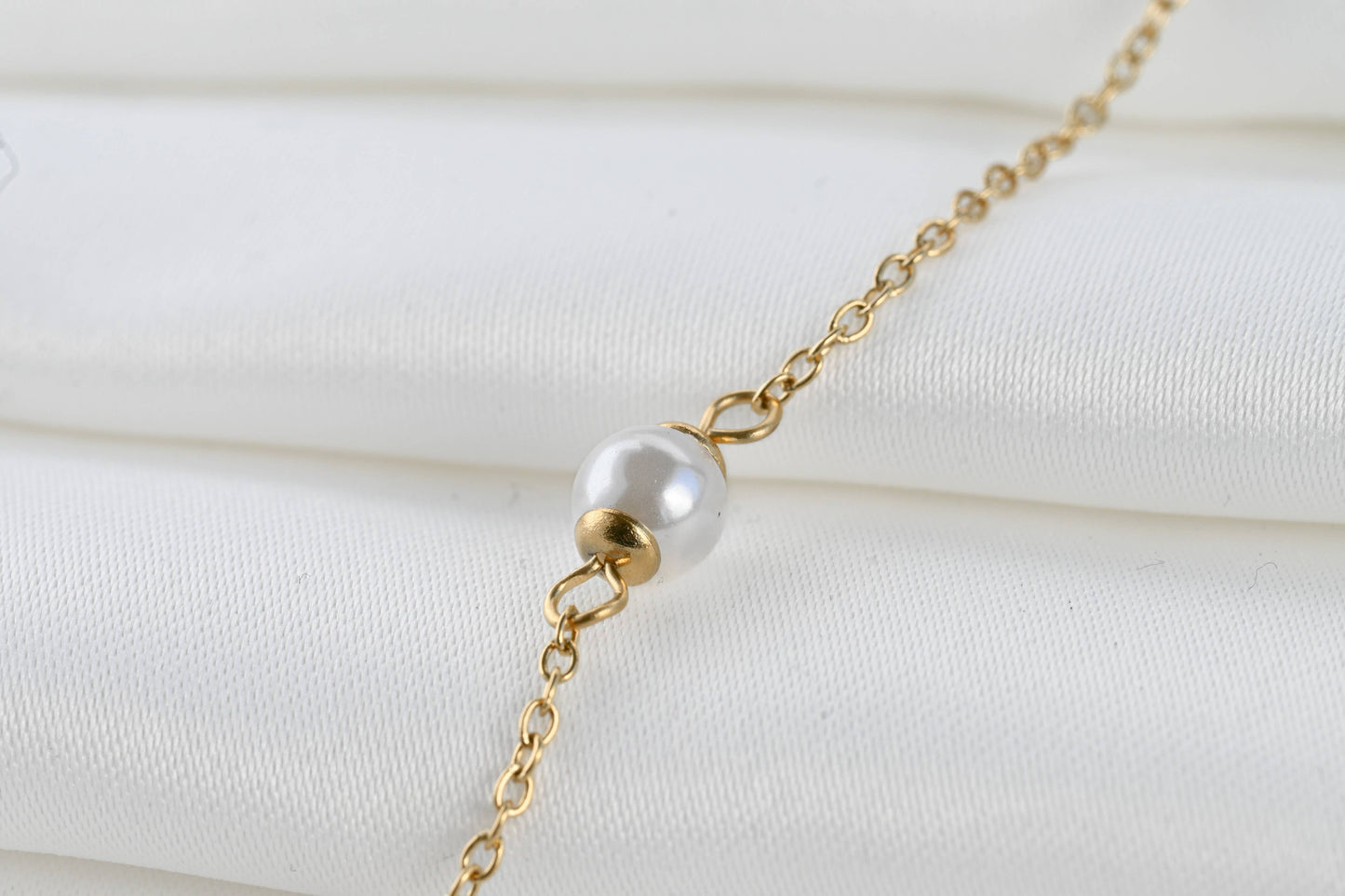 Blueyejewelry Bracelet Dainty Pearl Gold Chain