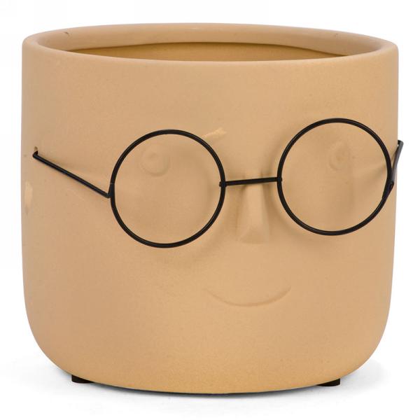 Pot With Glasses