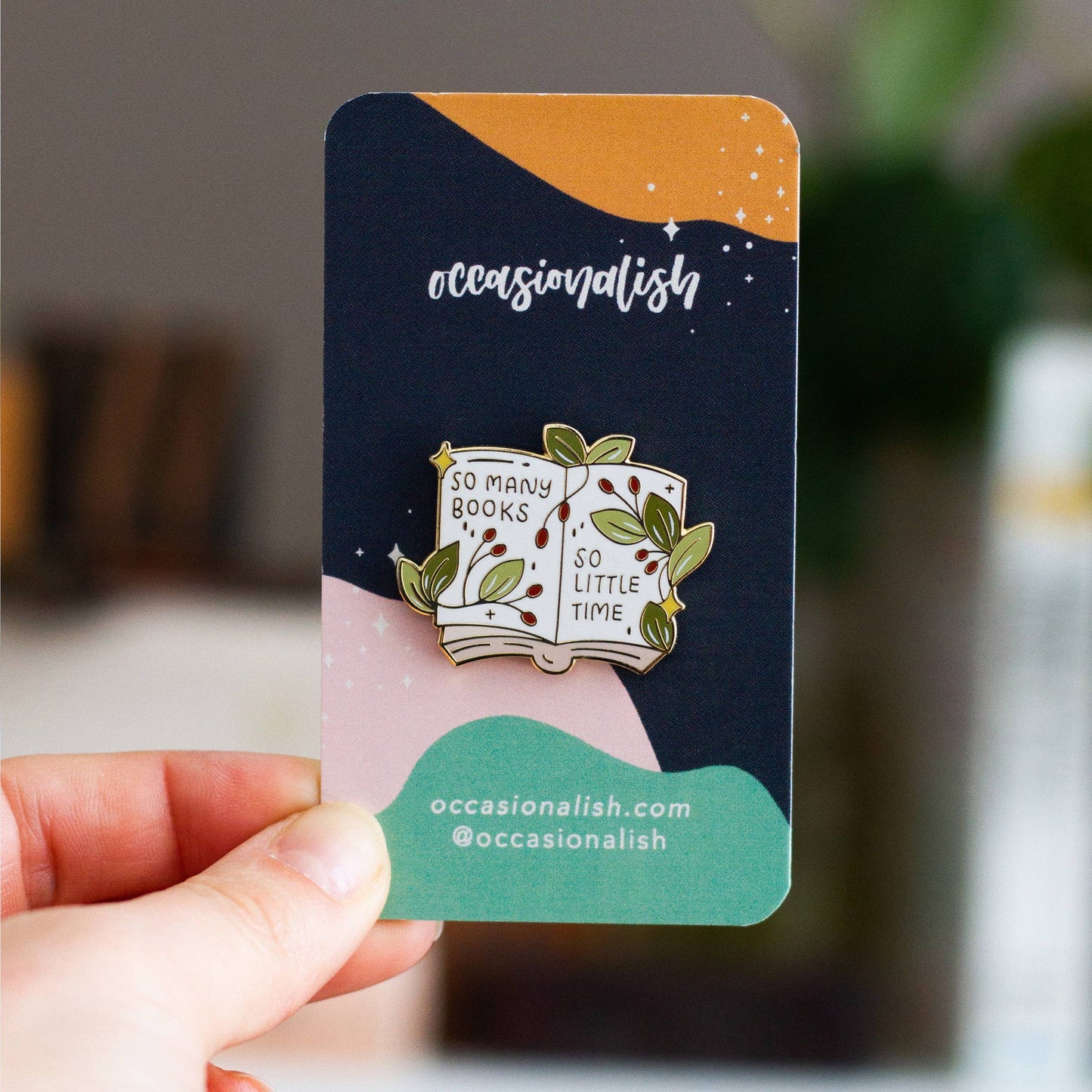 Enamel Pin So Many Books