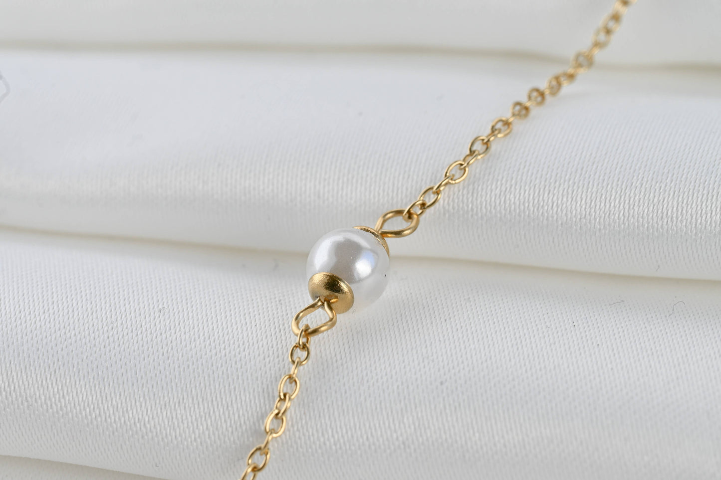 Blueyejewelry Bracelet Dainty Pearl Gold Chain