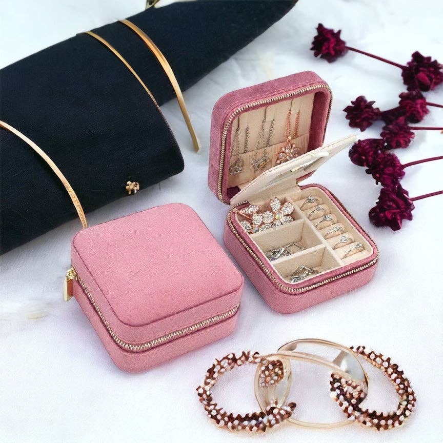 Velvet Jewelry Boxes - Square: Light pink