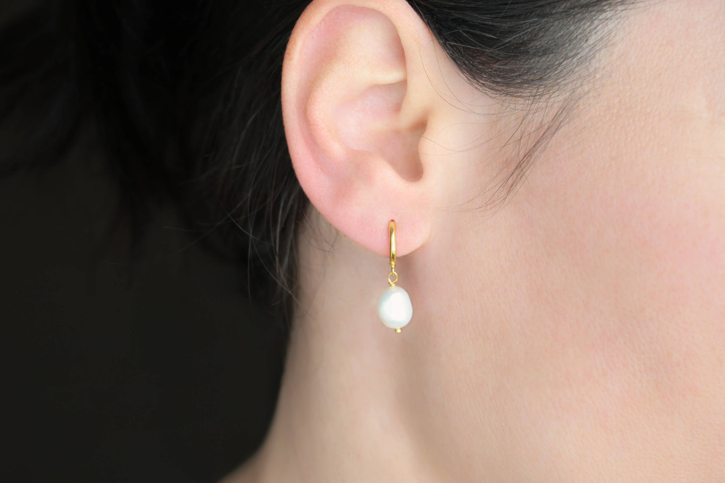 Blueyejewelry Earrings Gold Vermeil Pearl Hoops