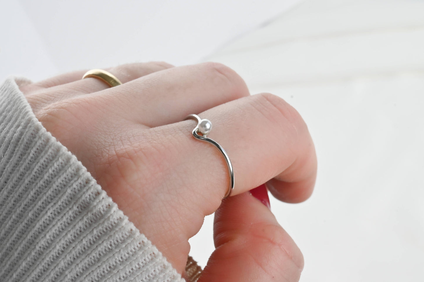 Blueyejewelry Ring Dainty Pearl