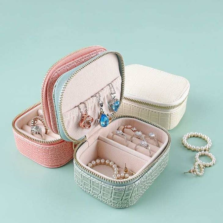 Croc Small Jewelry Case Cream